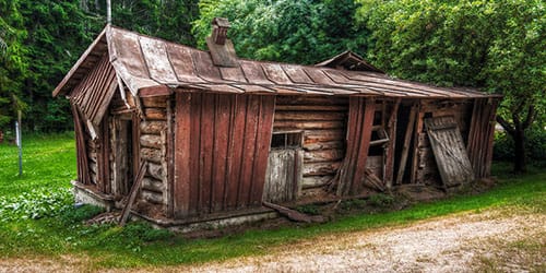 старый деревянный дом